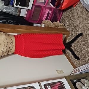 NWT 2xl solid red jacquard lularoe Cassie. Chevron pattern